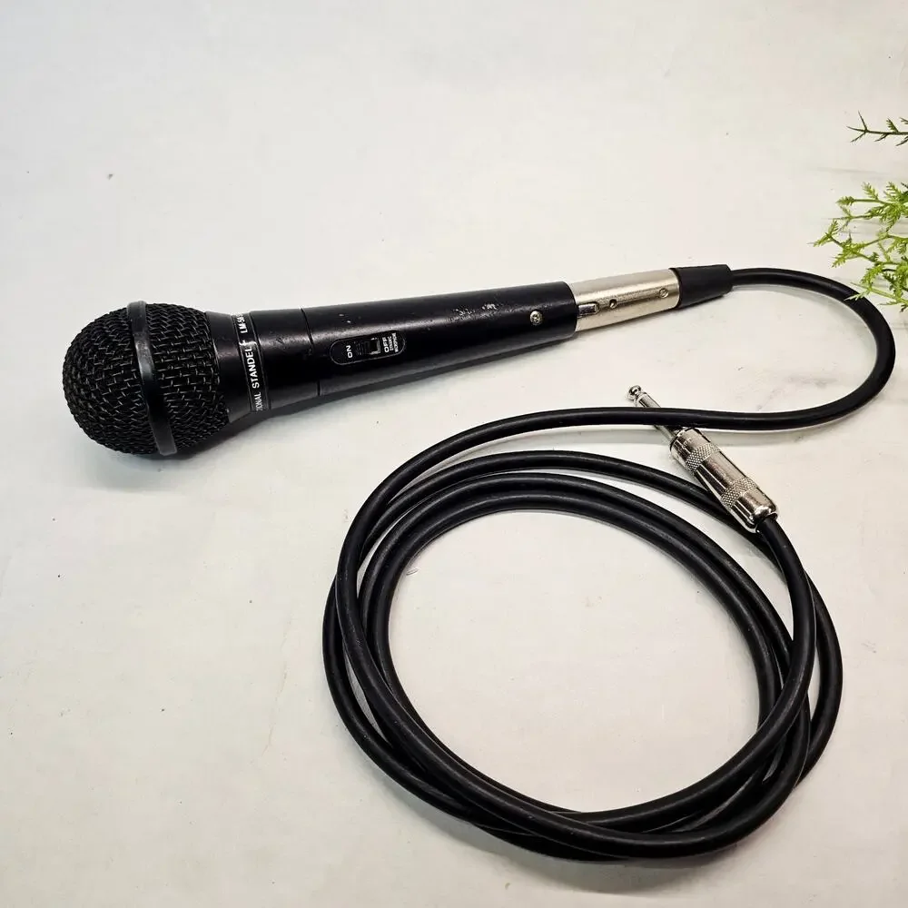Uni-directional Standel LM-58 Stage Mic Low Imp. Handheld Dynamic Microphone